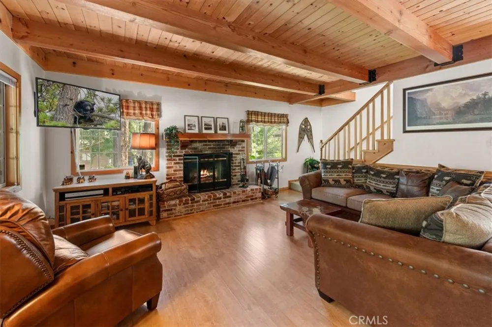 416 Pineview Big Bear City, CA 92314