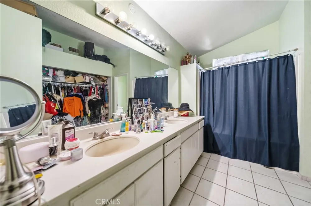 44440 Avenida Del Rio Lancaster, CA 93535