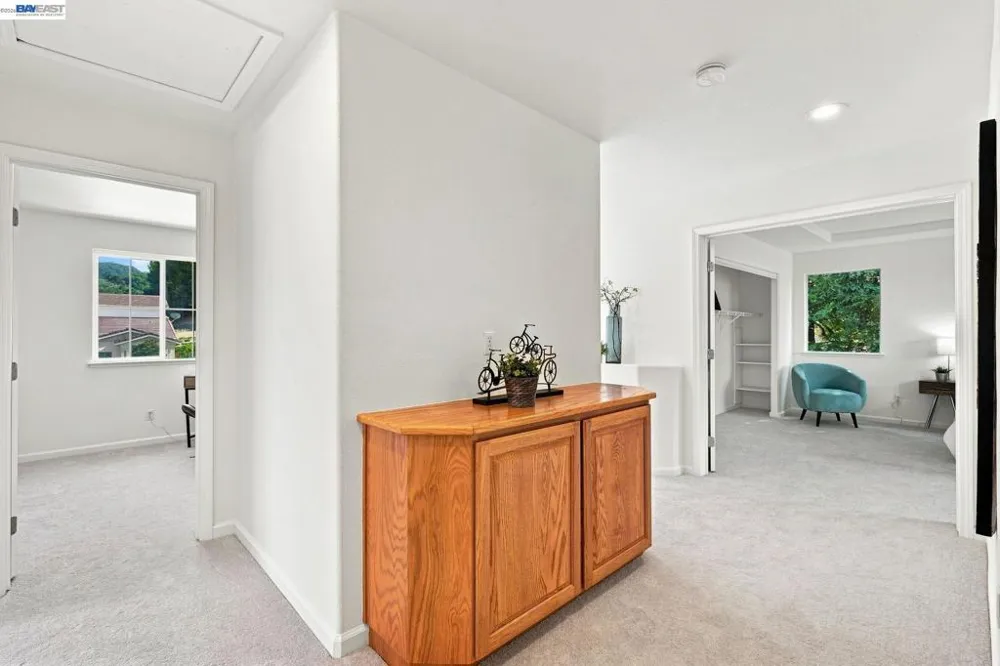 1015 Canyon Oaks Dr El Sobrante, CA 94803