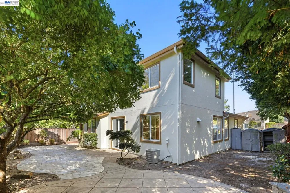 1015 Canyon Oaks Dr El Sobrante, CA 94803