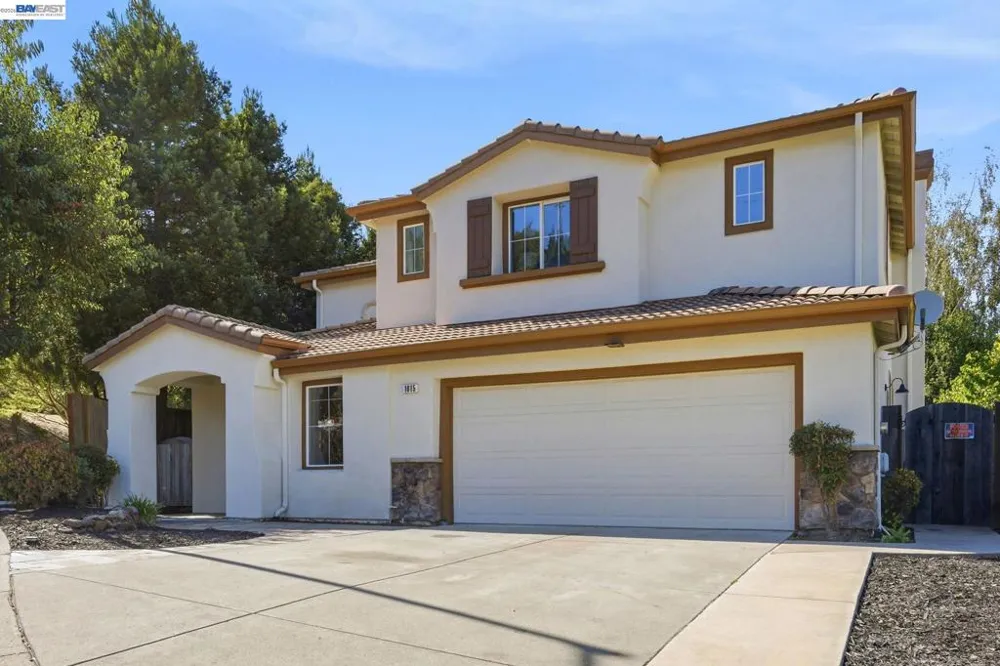 1015 Canyon Oaks Dr El Sobrante, CA 94803