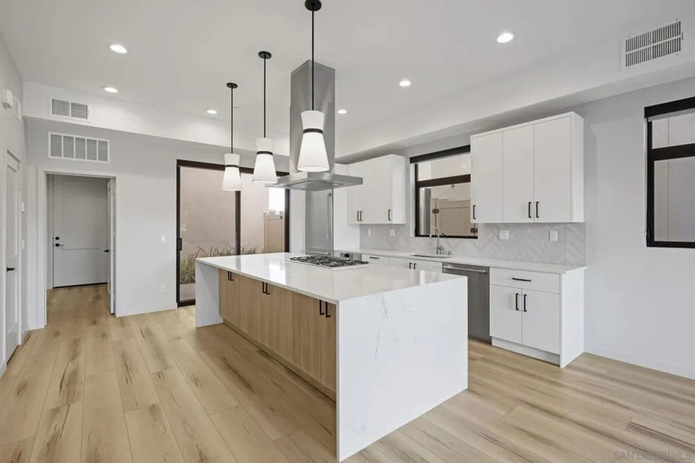 113 Daisy Ave Imperial Beach, CA 91932