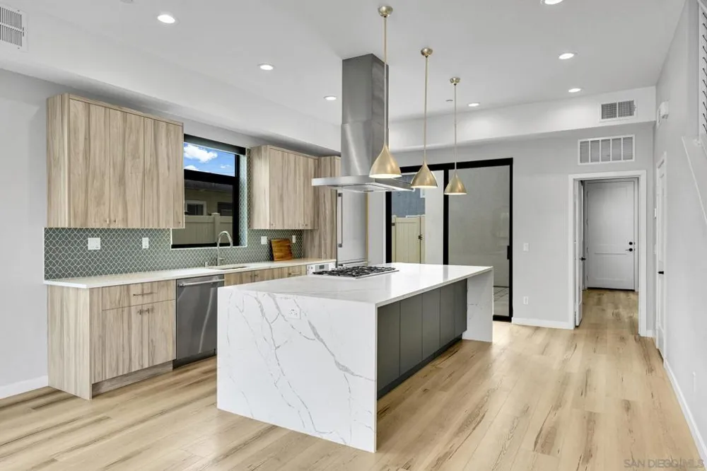113 Daisy Ave Imperial Beach, CA 91932
