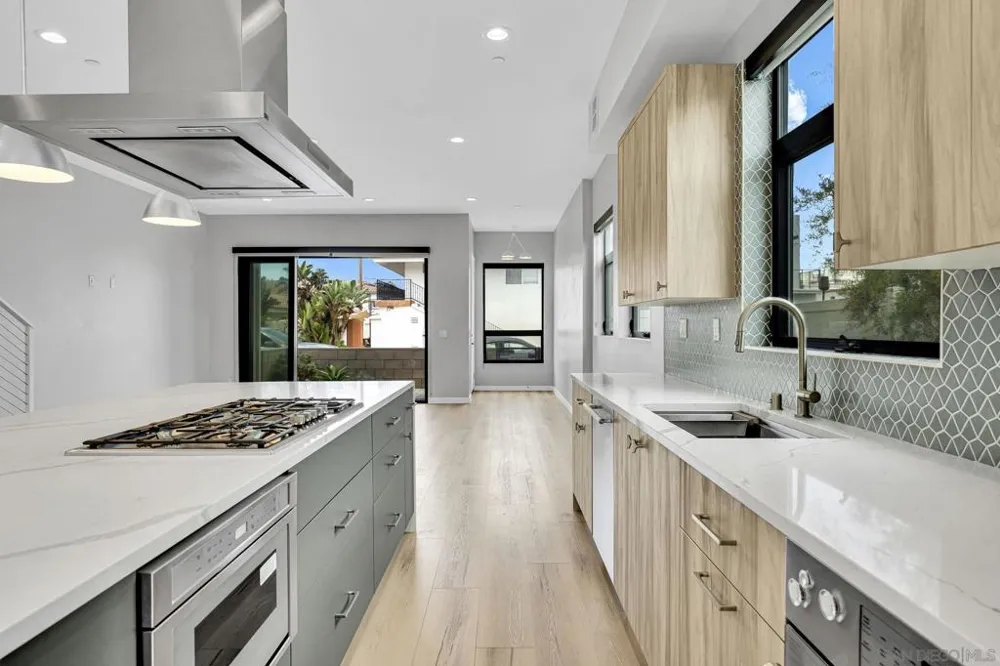113 Daisy Ave Imperial Beach, CA 91932