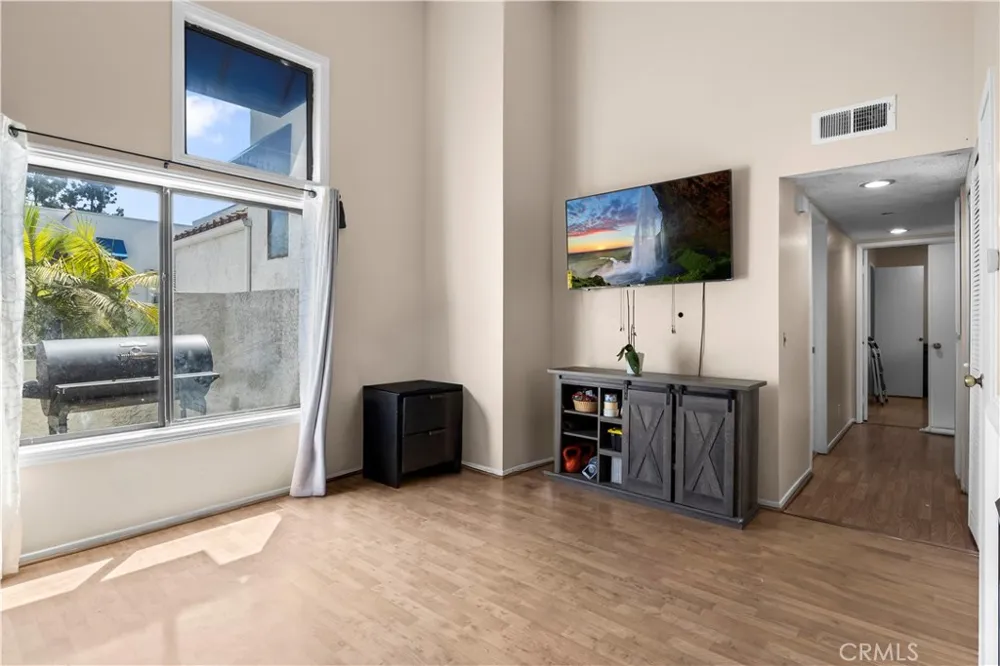 622 Park Shadow Court Baldwin Park, CA 91706