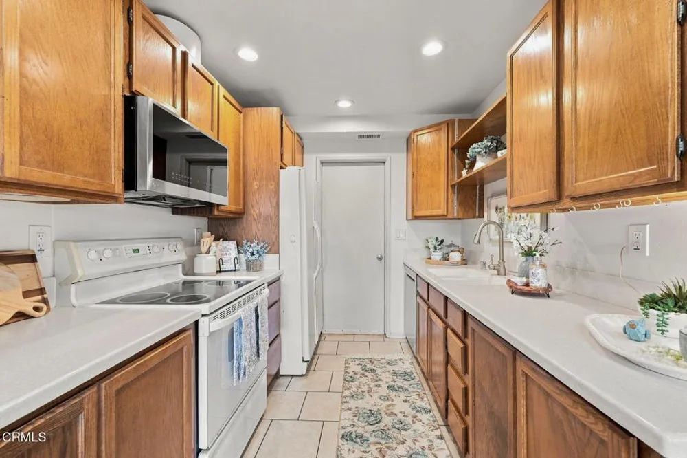 16165 Village 16 Camarillo, CA 93012