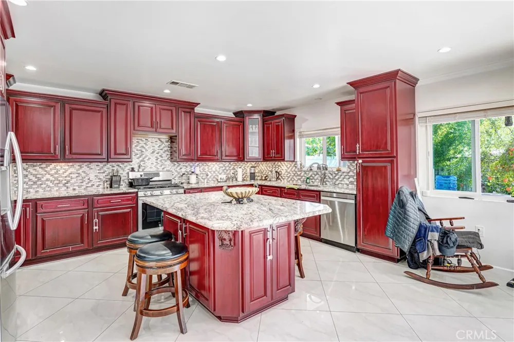 5854 Satsuma North Hollywood, CA 91601