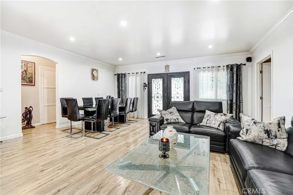 5854 Satsuma North Hollywood, CA 91601