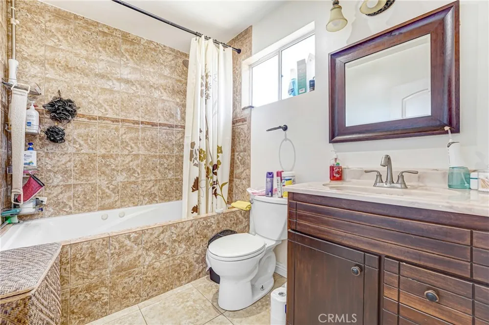 5854 Satsuma North Hollywood, CA 91601