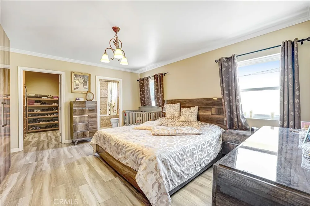 5854 Satsuma North Hollywood, CA 91601