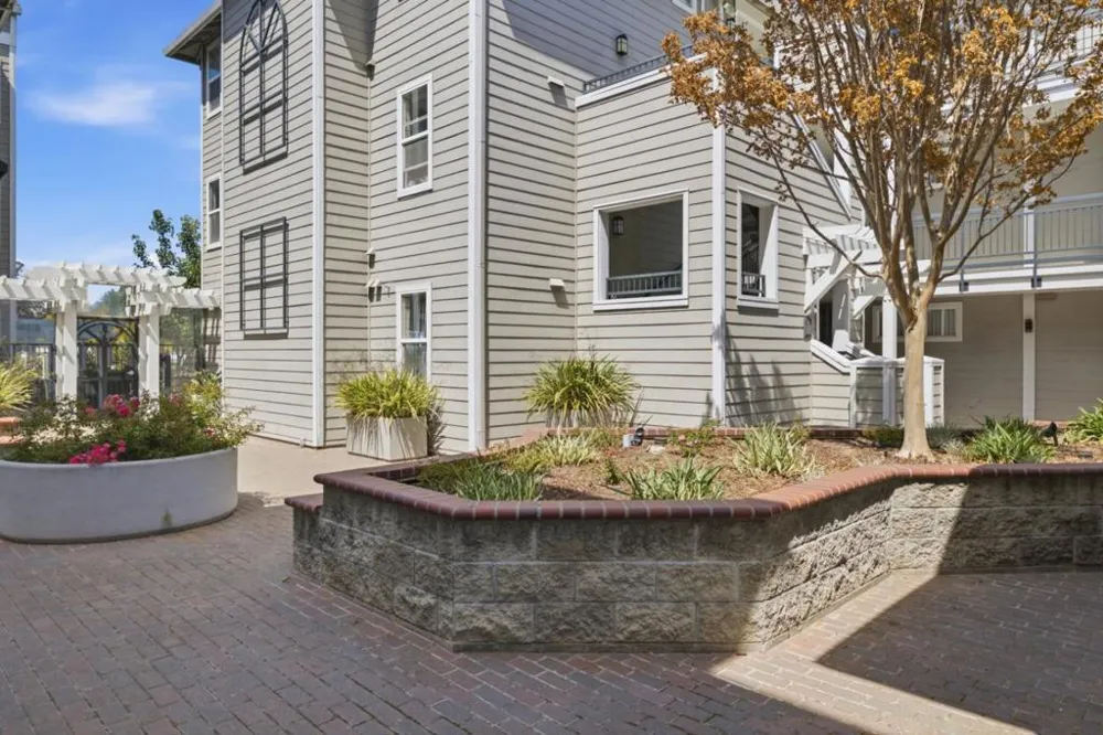 1982 W Bayshore Road #336 East Palo Alto, CA 94303