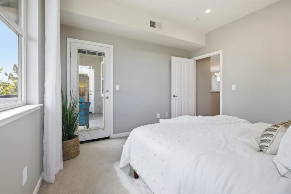 1982 W Bayshore Road #336 East Palo Alto, CA 94303