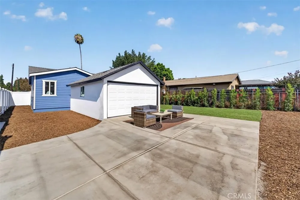 13239 2nd Chino, CA 91710