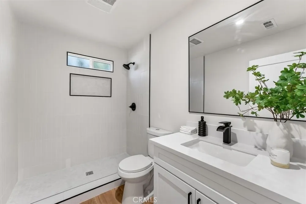 13239 2nd Chino, CA 91710