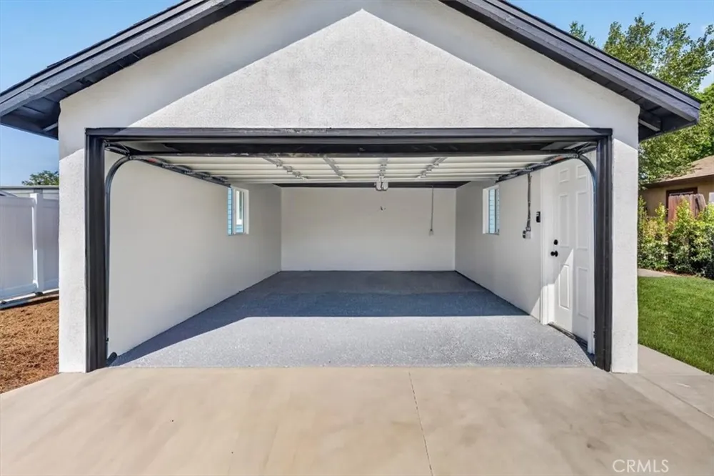 13239 2nd Chino, CA 91710