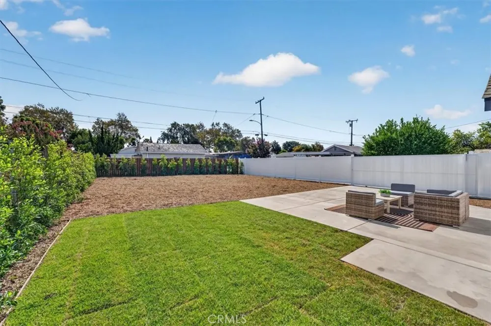 13239 2nd Chino, CA 91710