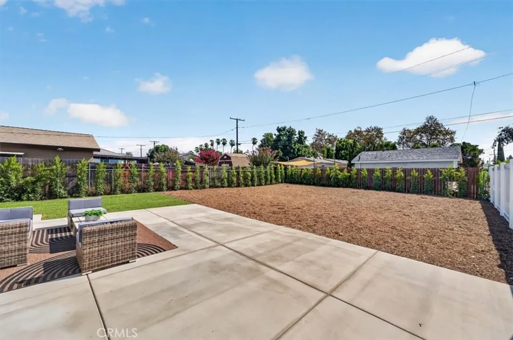 13239 2nd Chino, CA 91710