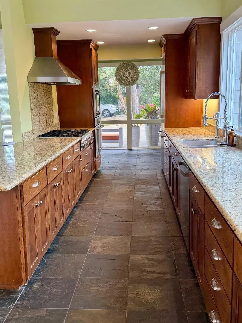 34 Hollins Drive Santa Cruz, CA 95060
