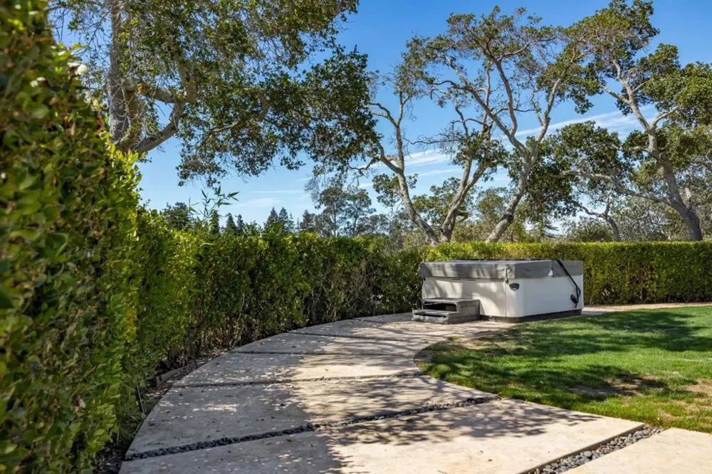 34 Hollins Drive Santa Cruz, CA 95060