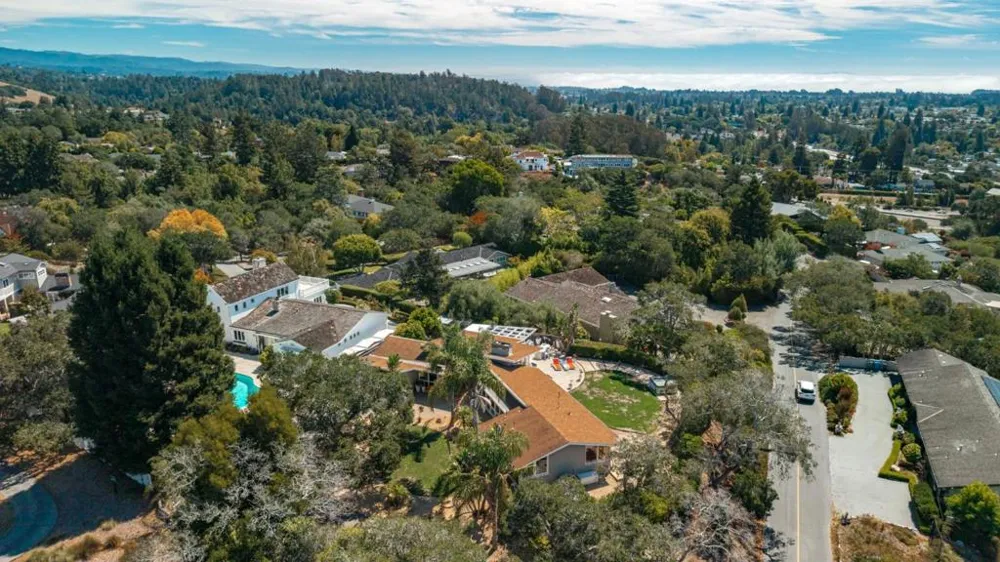 34 Hollins Drive Santa Cruz, CA 95060