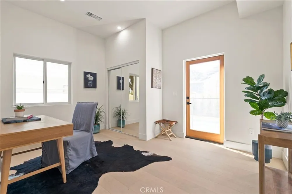 10505 Jordan Chatsworth, CA 91311