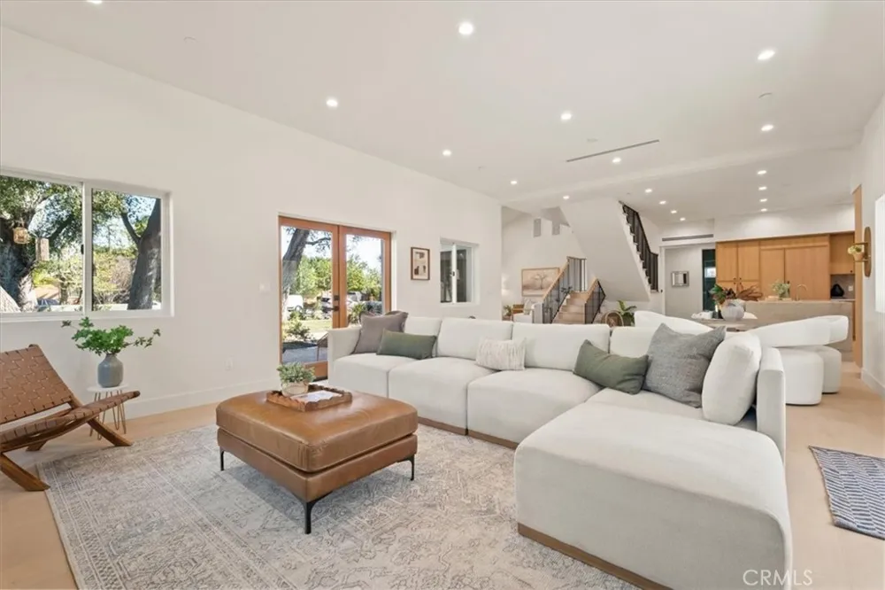 10505 Jordan Chatsworth, CA 91311