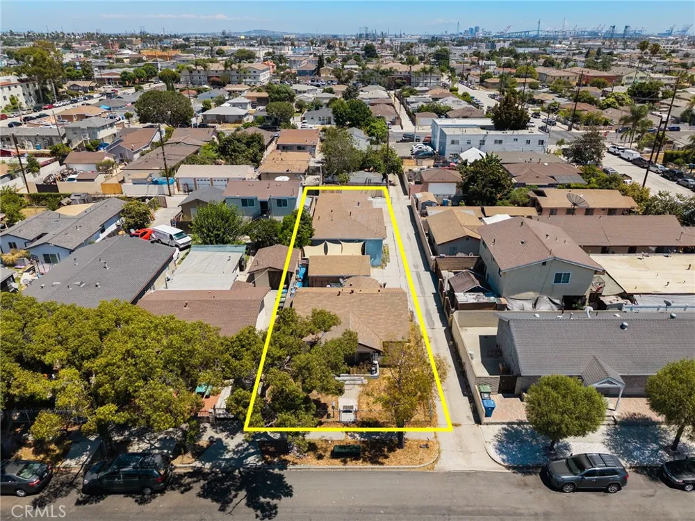 614 Gulf Wilmington, CA 90744