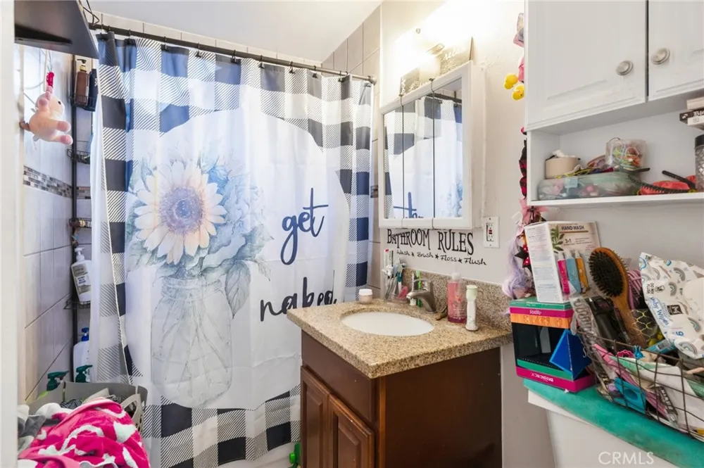 614 Gulf Wilmington, CA 90744
