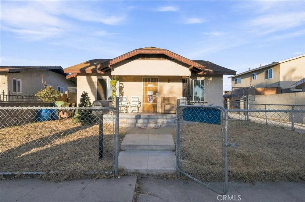 614 Gulf Wilmington, CA 90744
