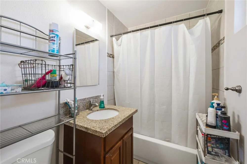 614 Gulf Wilmington, CA 90744
