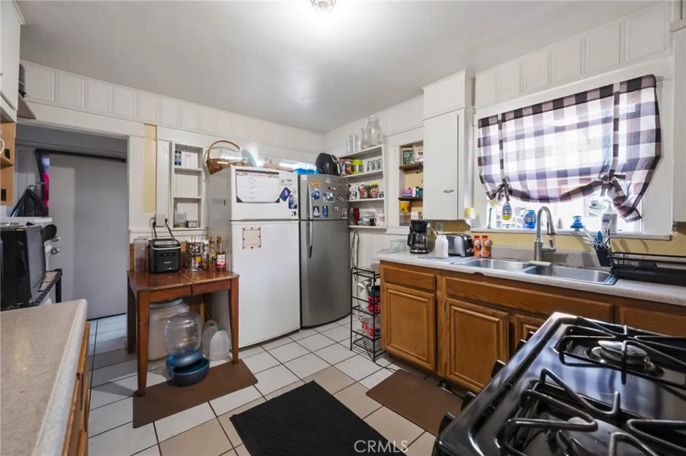 614 Gulf Wilmington, CA 90744