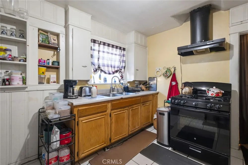 614 Gulf Wilmington, CA 90744