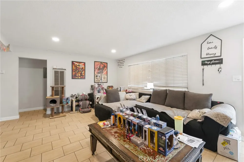 614 Gulf Wilmington, CA 90744