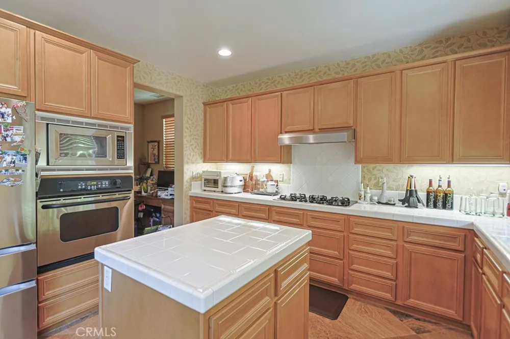 1829 Swan Falls Simi Valley, CA 93065