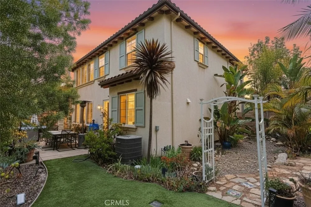 1829 Swan Falls Simi Valley, CA 93065