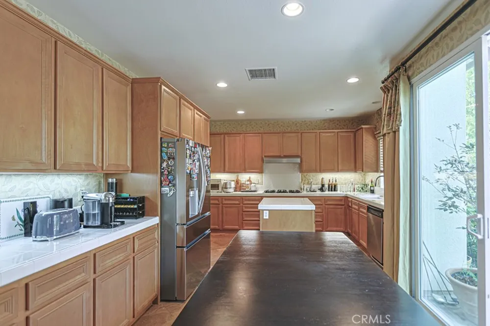 1829 Swan Falls Simi Valley, CA 93065