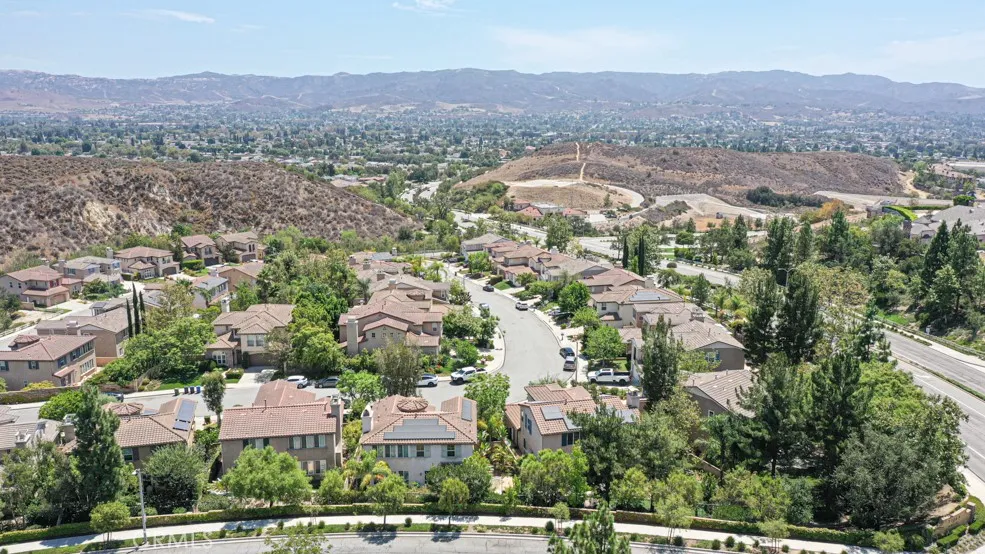 1829 Swan Falls Simi Valley, CA 93065