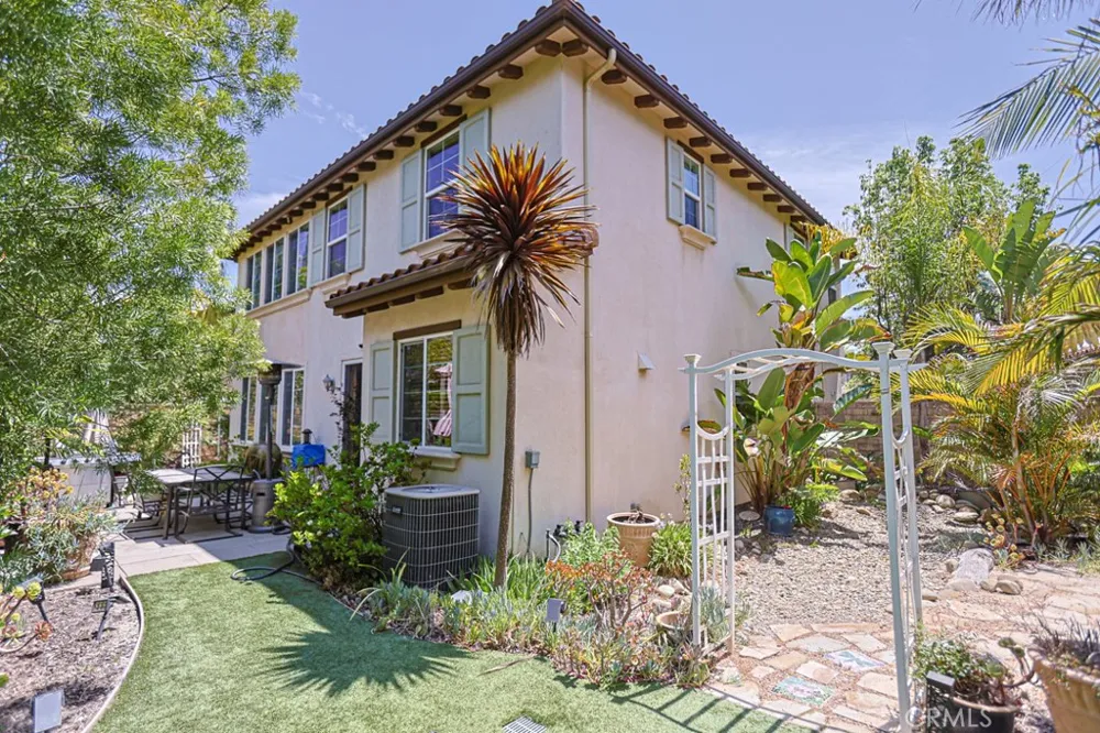 1829 Swan Falls Simi Valley, CA 93065