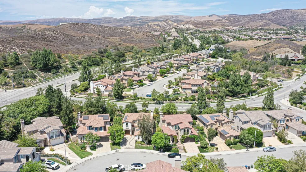 1829 Swan Falls Simi Valley, CA 93065