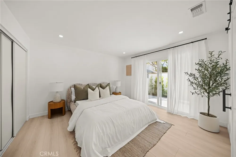 7839 W 80th Street Playa del Rey, CA 90293