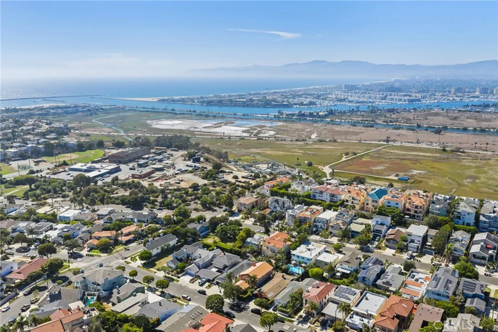 7839 W 80th Street Playa del Rey, CA 90293
