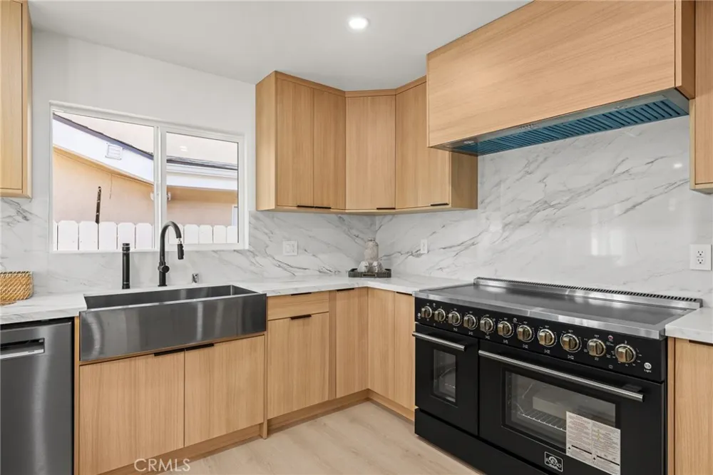 7839 W 80th Street Playa del Rey, CA 90293