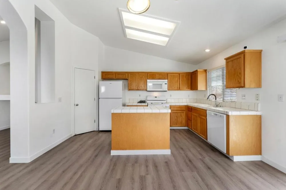 1542 Venice Circle Stockton, CA 95206