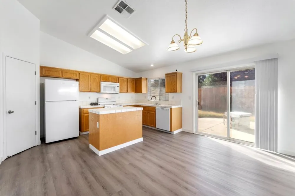 1542 Venice Circle Stockton, CA 95206