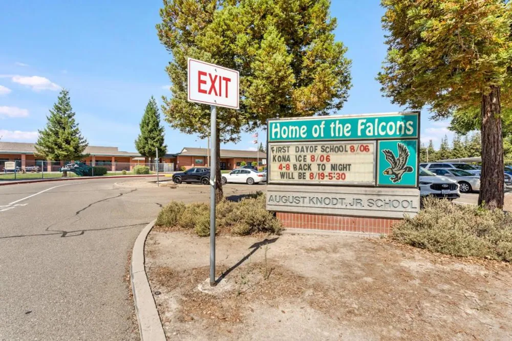 1542 Venice Circle Stockton, CA 95206