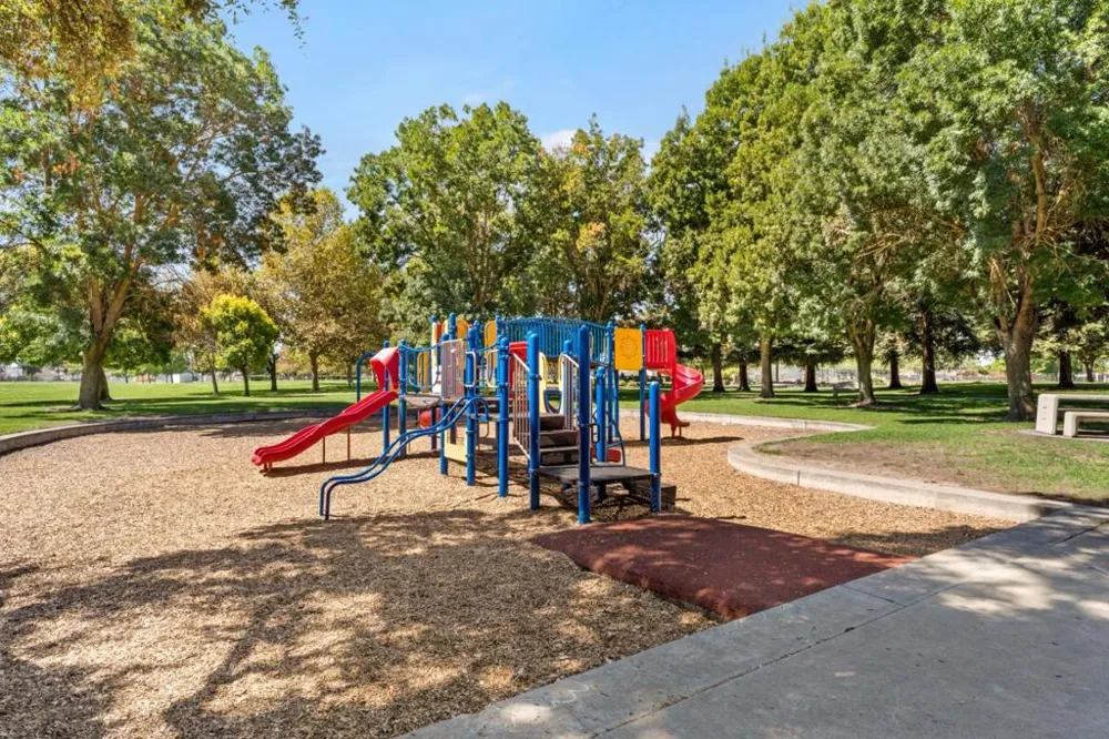 1542 Venice Circle Stockton, CA 95206