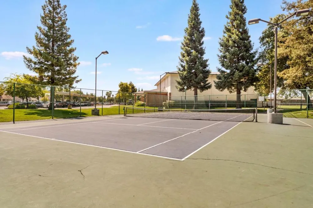 1542 Venice Circle Stockton, CA 95206