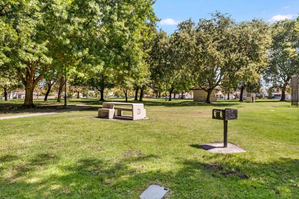 1542 Venice Circle Stockton, CA 95206