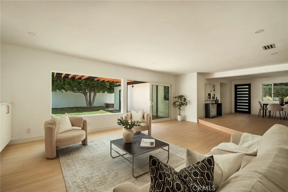 7842 Clearfield Avenue Panorama City, CA 91402