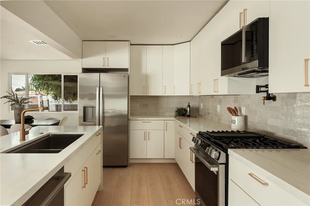 7842 Clearfield Avenue Panorama City, CA 91402